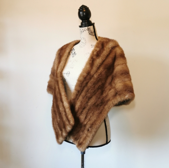 Vintage Holt Renfrew fur stole/cape - Picture 4 of 6